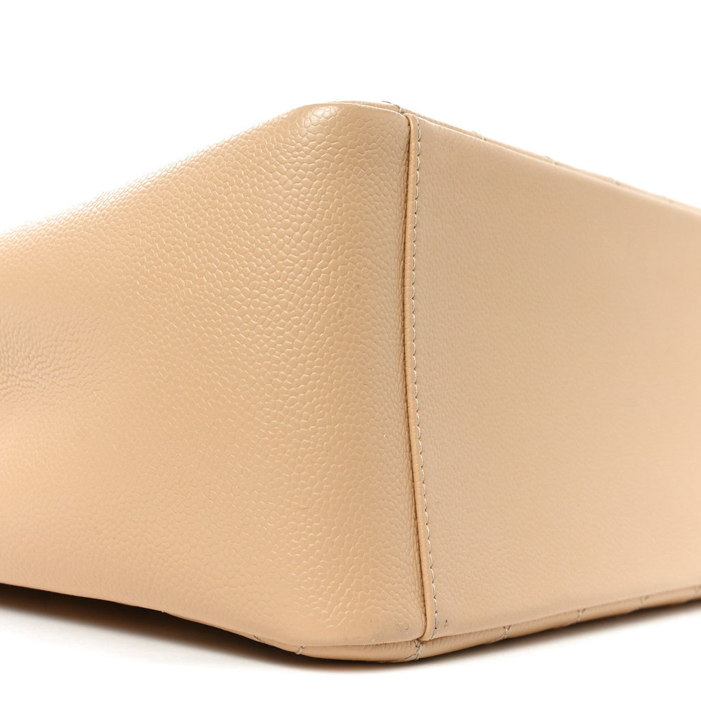 Caviar Quilted Grand Shopping Tote GST Beige Clair