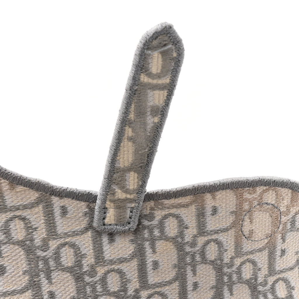 Oblique Slim Saddle Pouch Grey