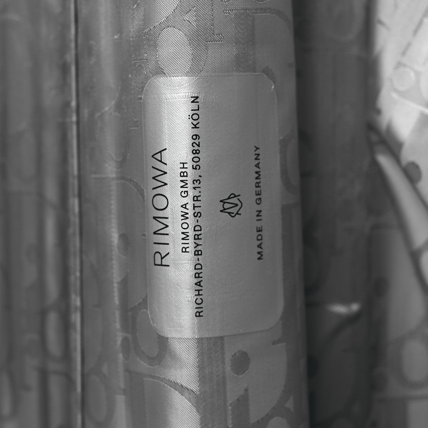 X RIMOWA Aluminum Gradient Cabin Luggage Silver