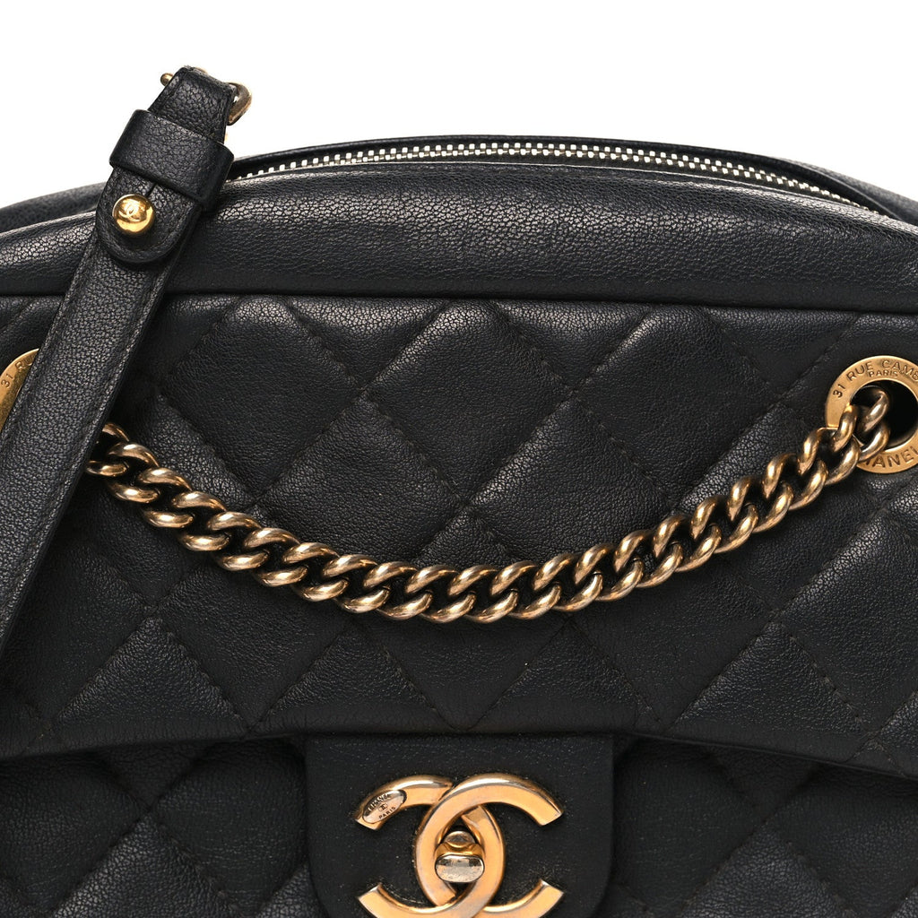 Sheepskin Quilted Trapezio Camera Case Black