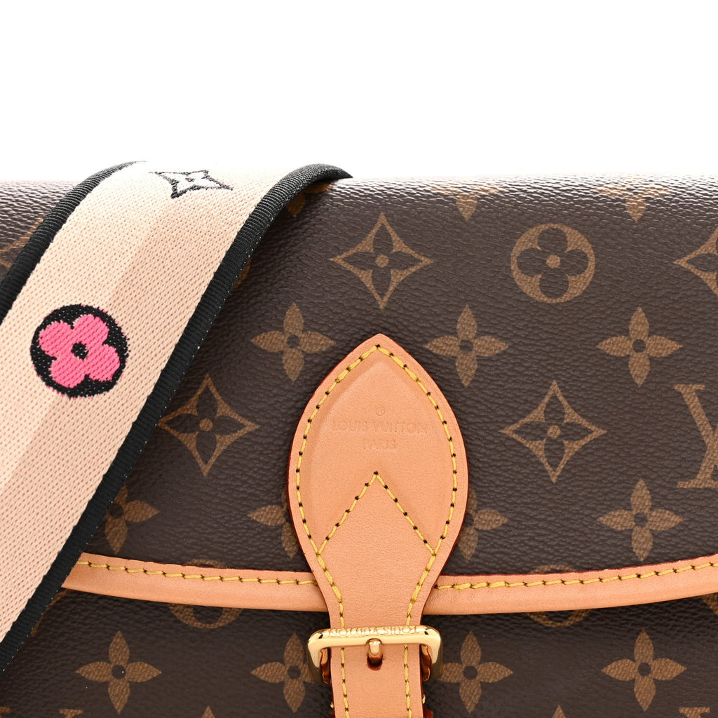 Monogram Diane Black