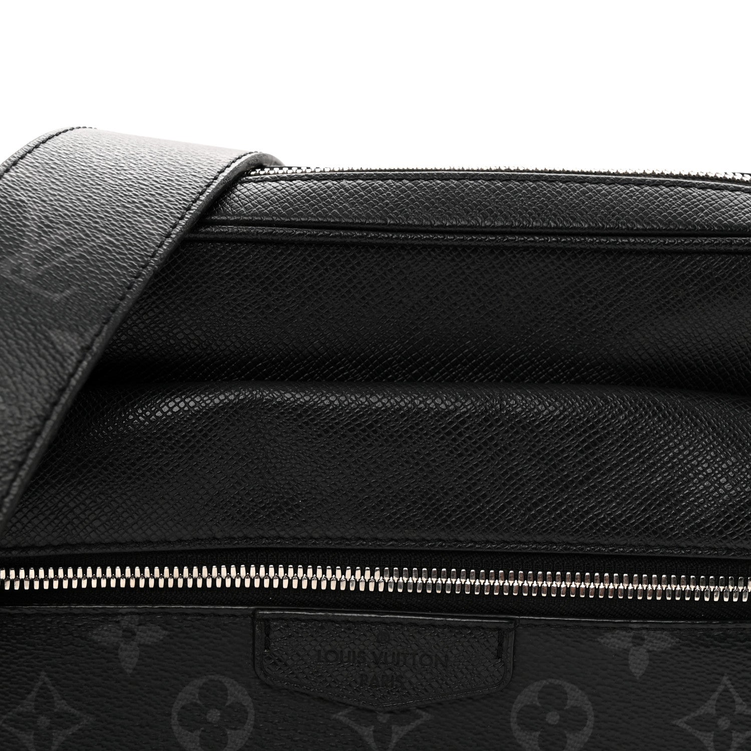 Taiga Monogram Eclipse Outdoor Messenger Black