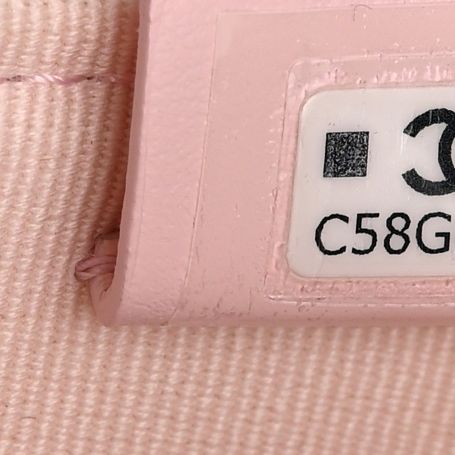 Caviar Quilted Top Handle Slim Vanity With Chain Light Pink