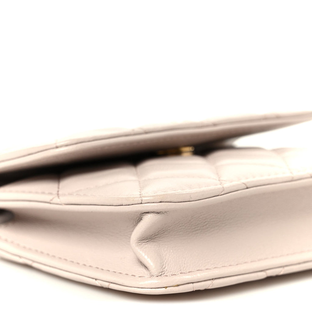Lambskin Quilted Pearl Crush Clutch With Chain Light Purple