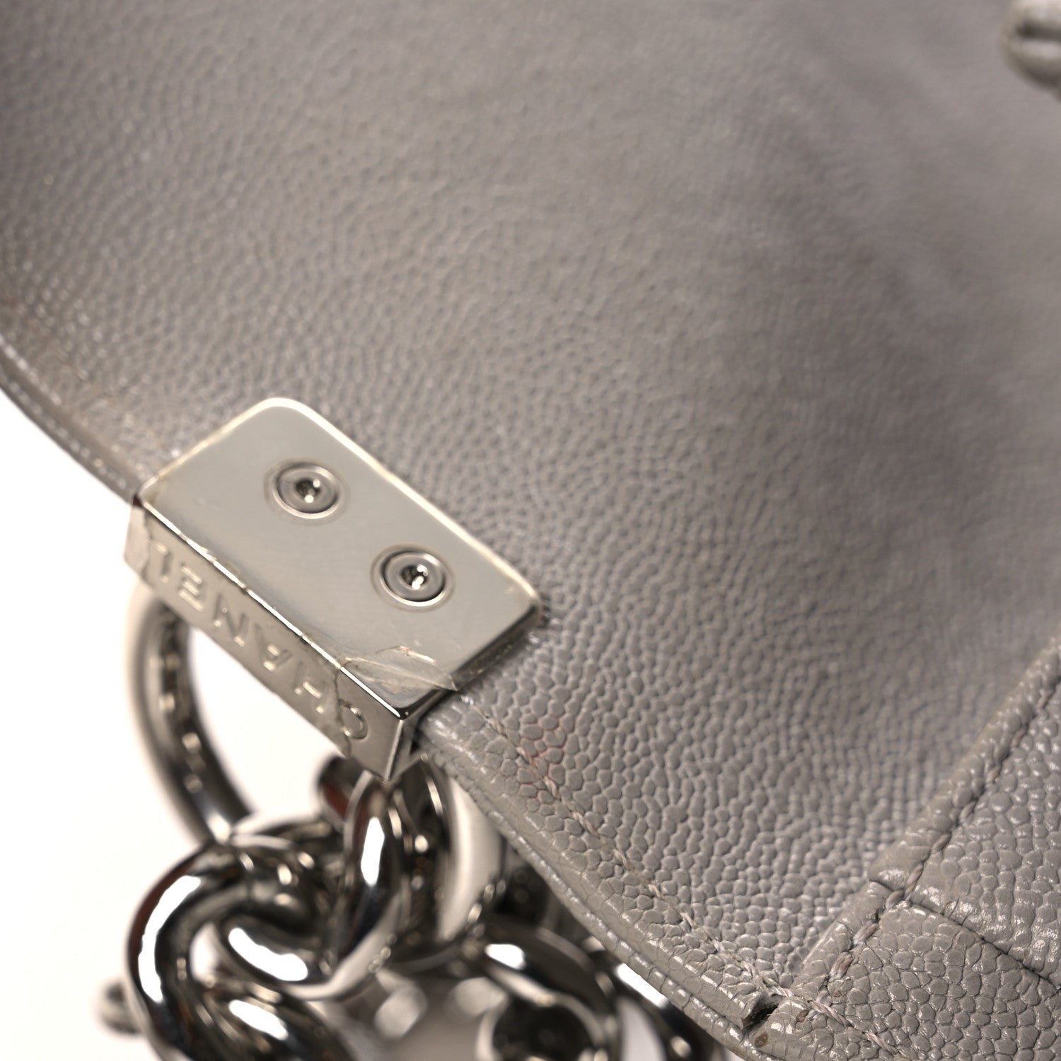 Caviar Quilted Medium Boy Flap Light Grey