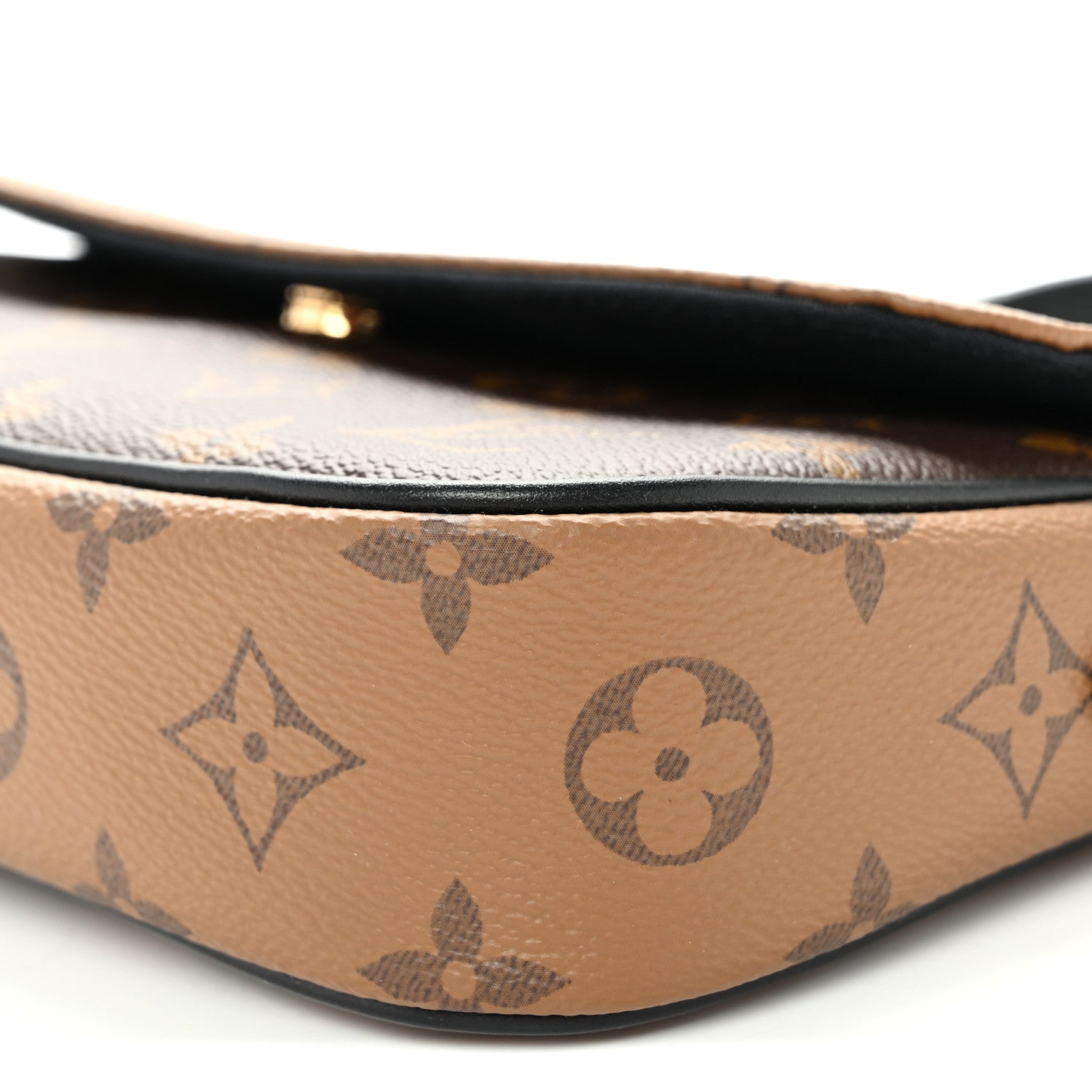 Reverse Monogram Ivy Wallet On Chain