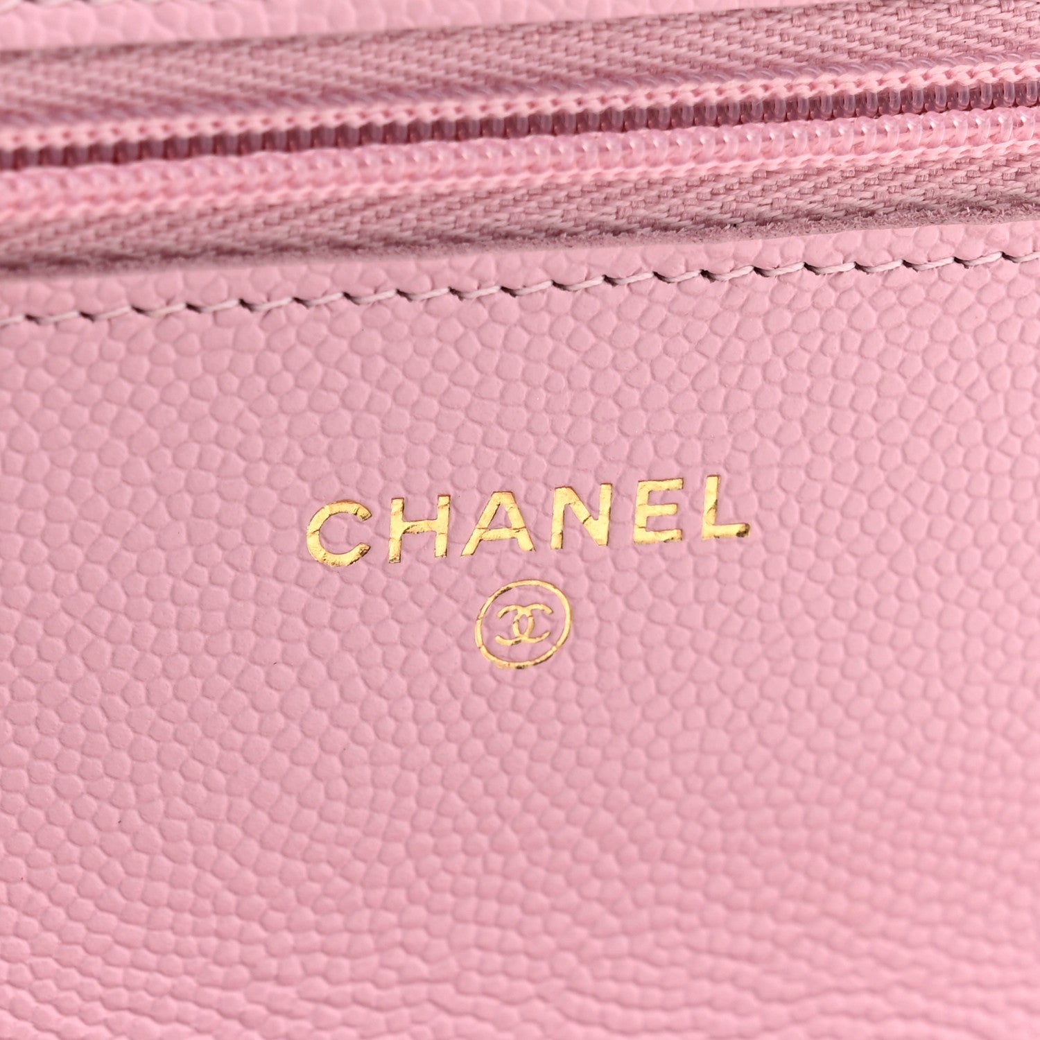Caviar Quilted Textured CC Wallet on Chain WOC Light Pink