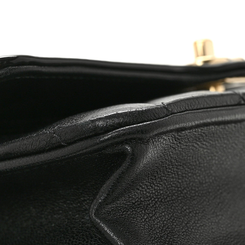 Lambskin Patent Calfskin Quilted Hold The Line CC Wallet On Chain WOC Black