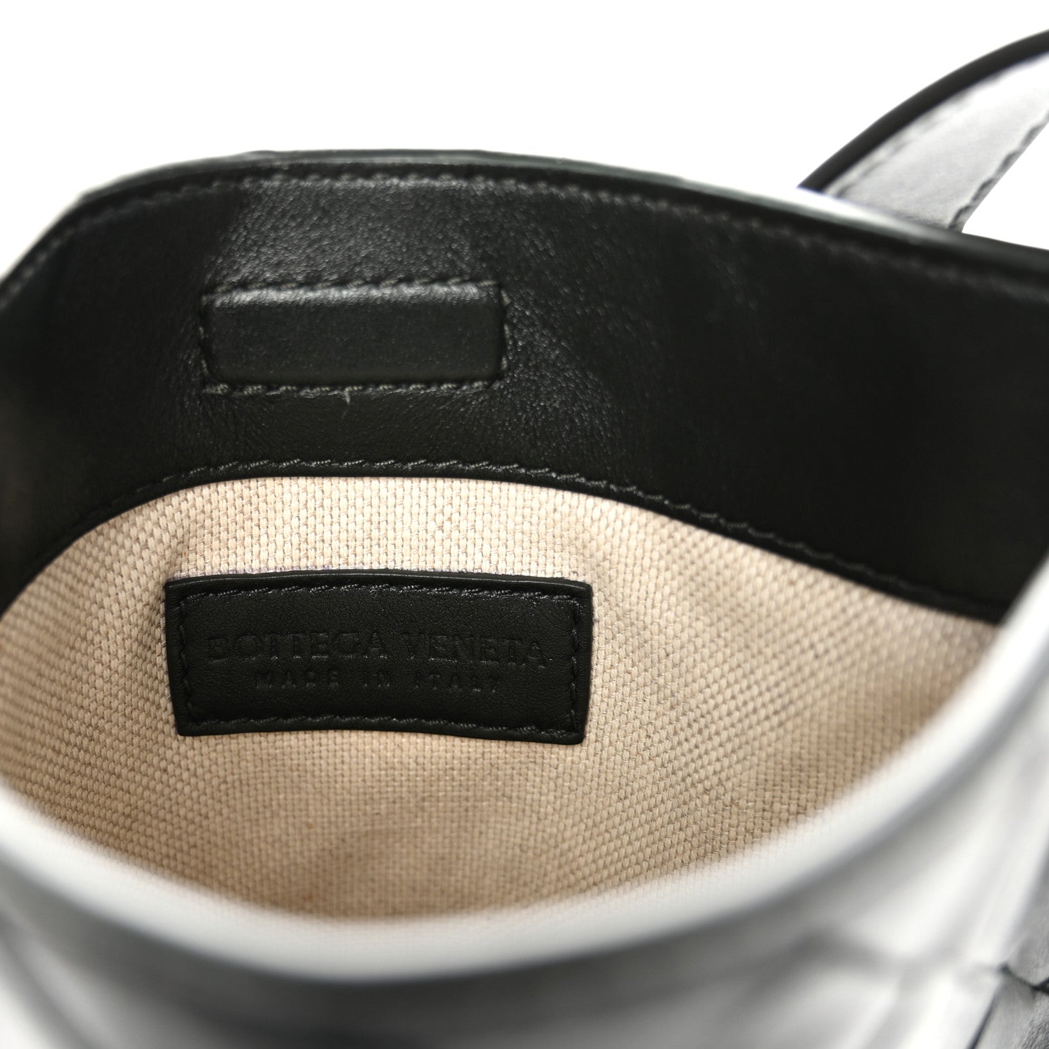 Nappa Intrecciato Small Flat Loop Messenger Black