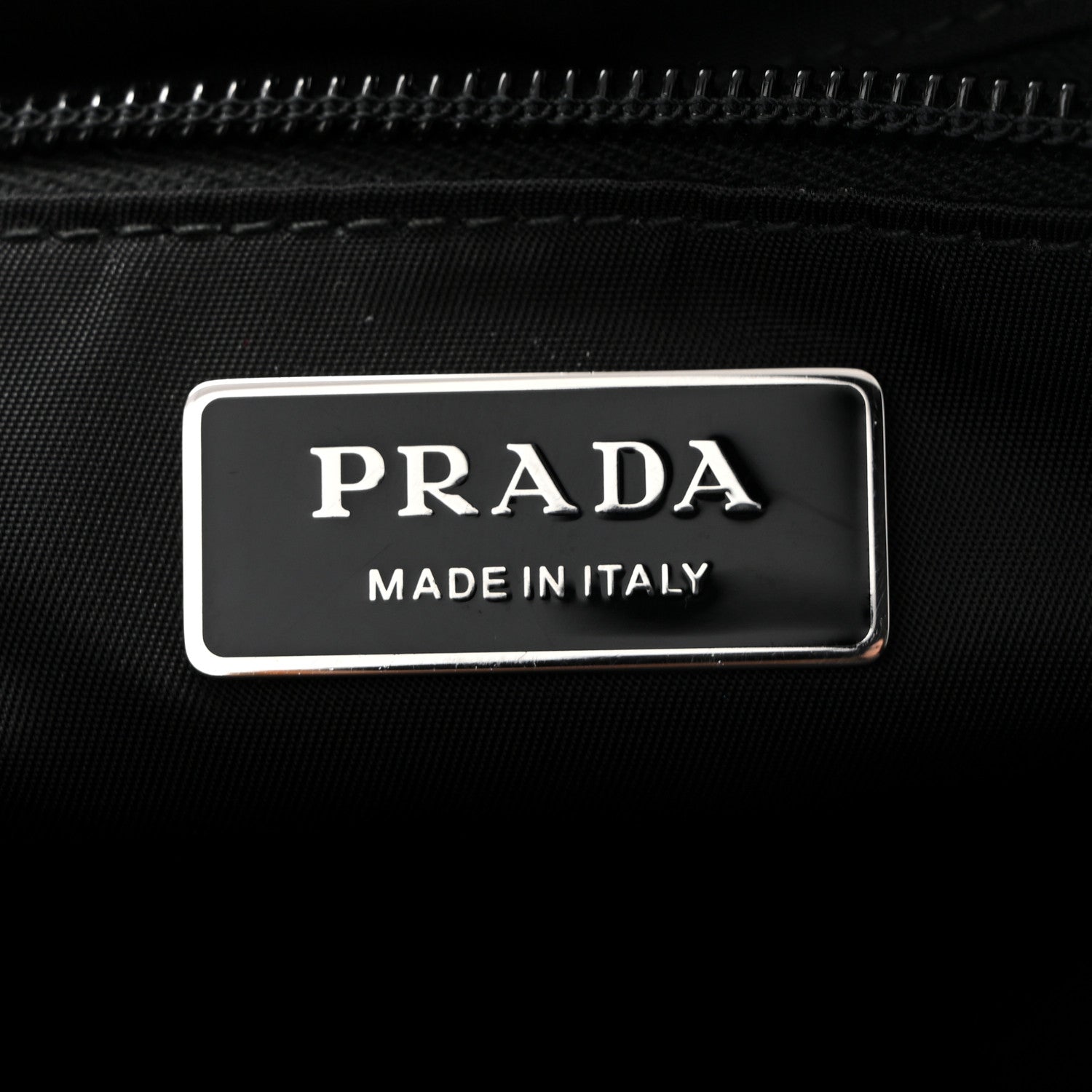 Re-Nylon Padded Medium Traveller Black