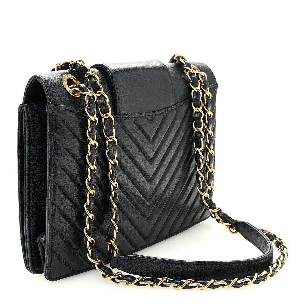 Shiny Sheepskin Chevron Quilted Collar and Tie Flap Navy