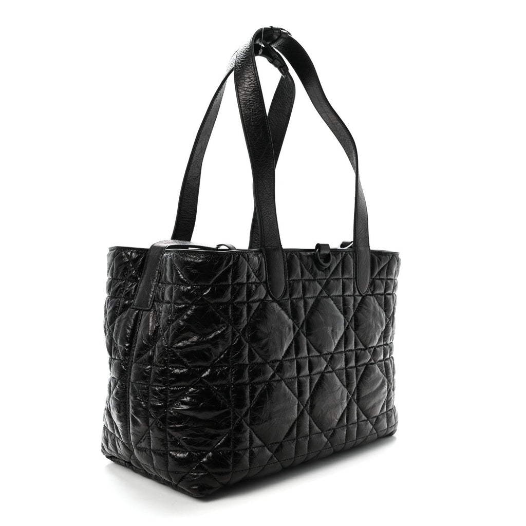 Crinkled Calfskin Macrocannage Medium Toujours Black