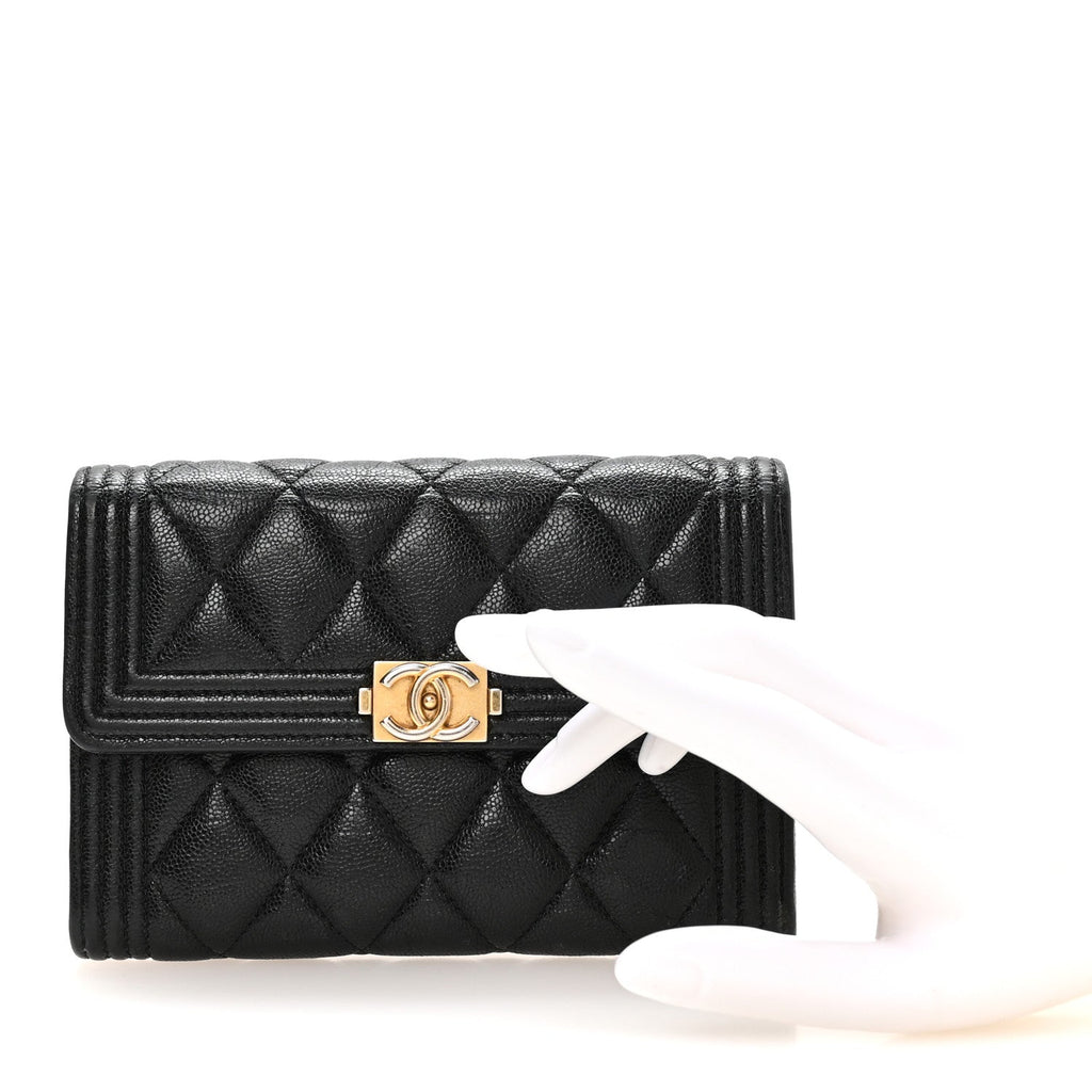 Caviar Quilted Medium Boy Flap Wallet Black