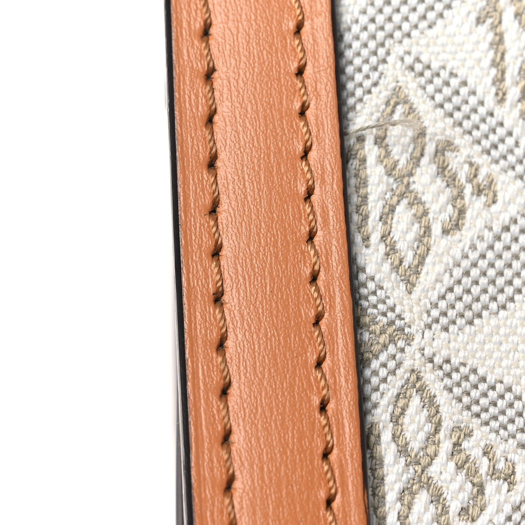 Jacquard Since 1854 Dauphine MM Creme