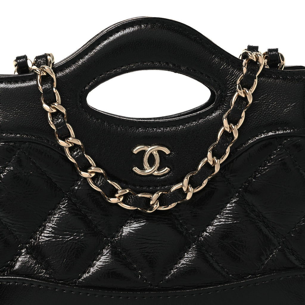 Shiny Lambskin Quilted Micro 31 Clutch With Chain Black