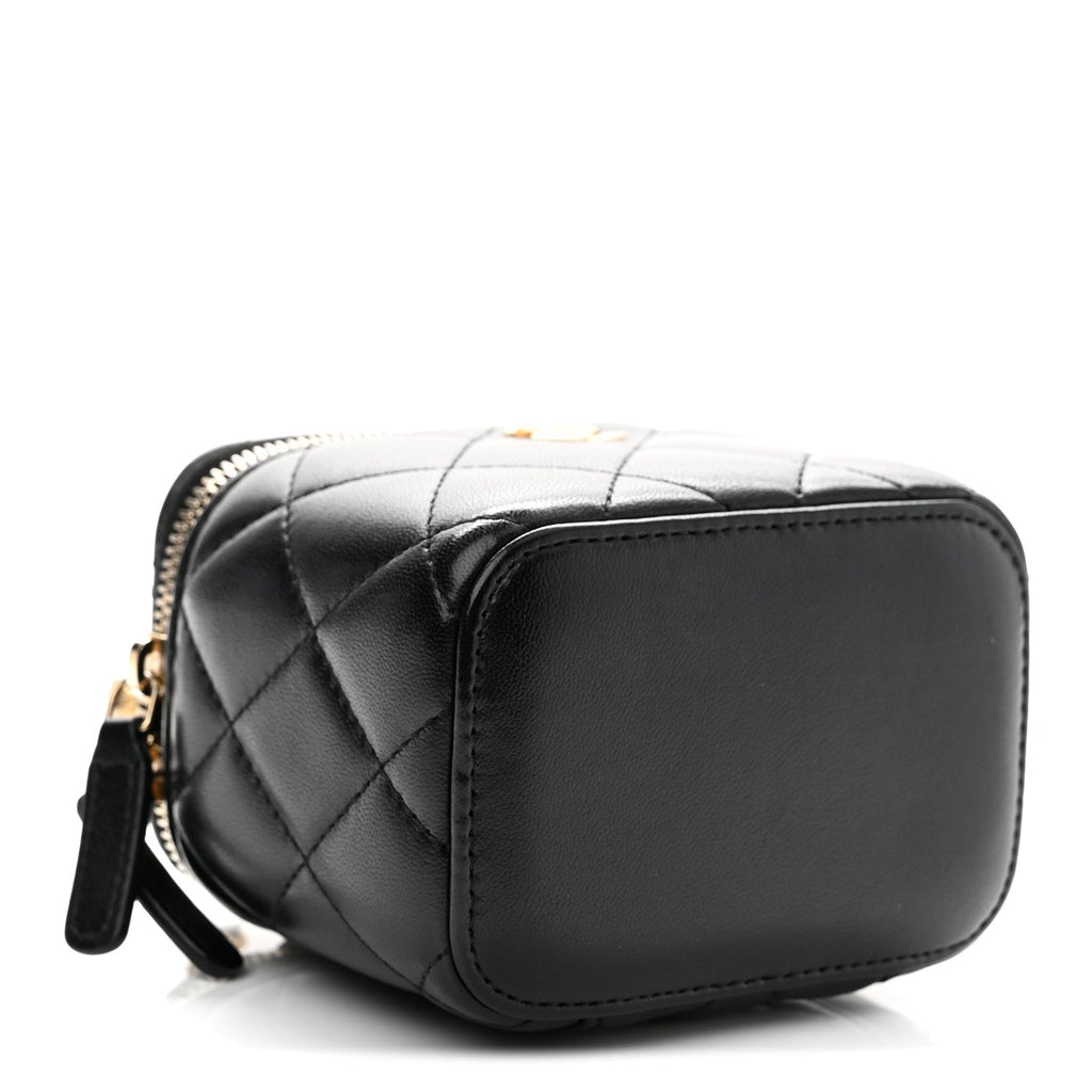 Lambskin Quilted Mini Pearl Crush Vanity Case With Chain Black