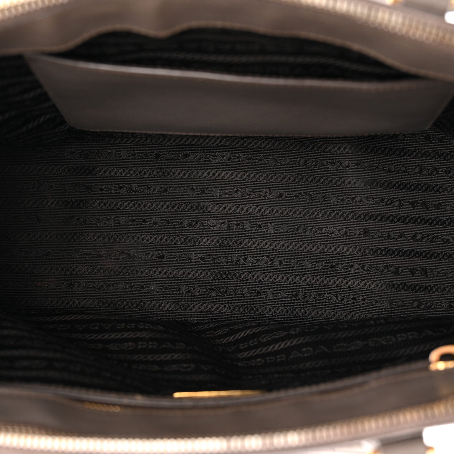 Saffiano Small Galleria Double Zip Tote Argilla