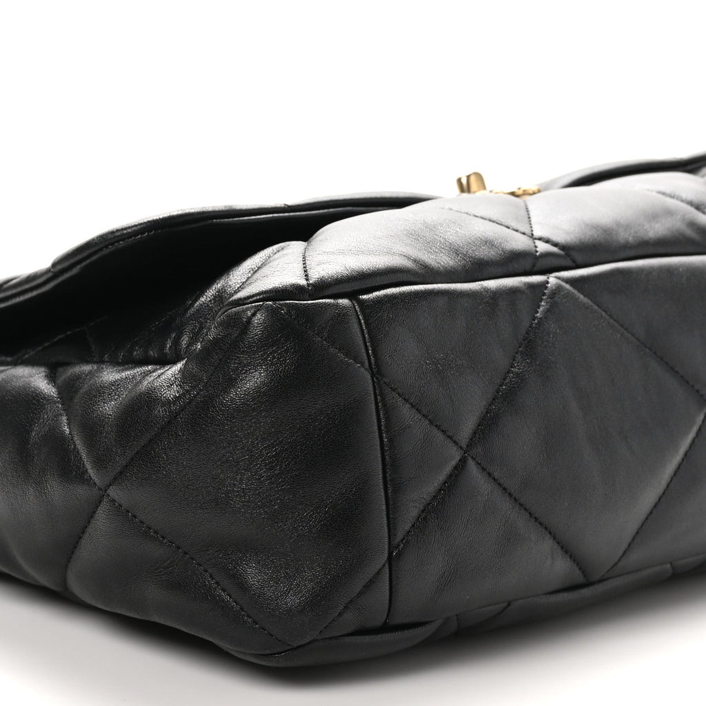 Lambskin Quilted Maxi Chanel 19 Flap Black