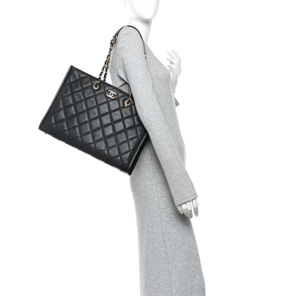 Caviar Quilted Chain Large Shopping Tote With Coin Purse Black