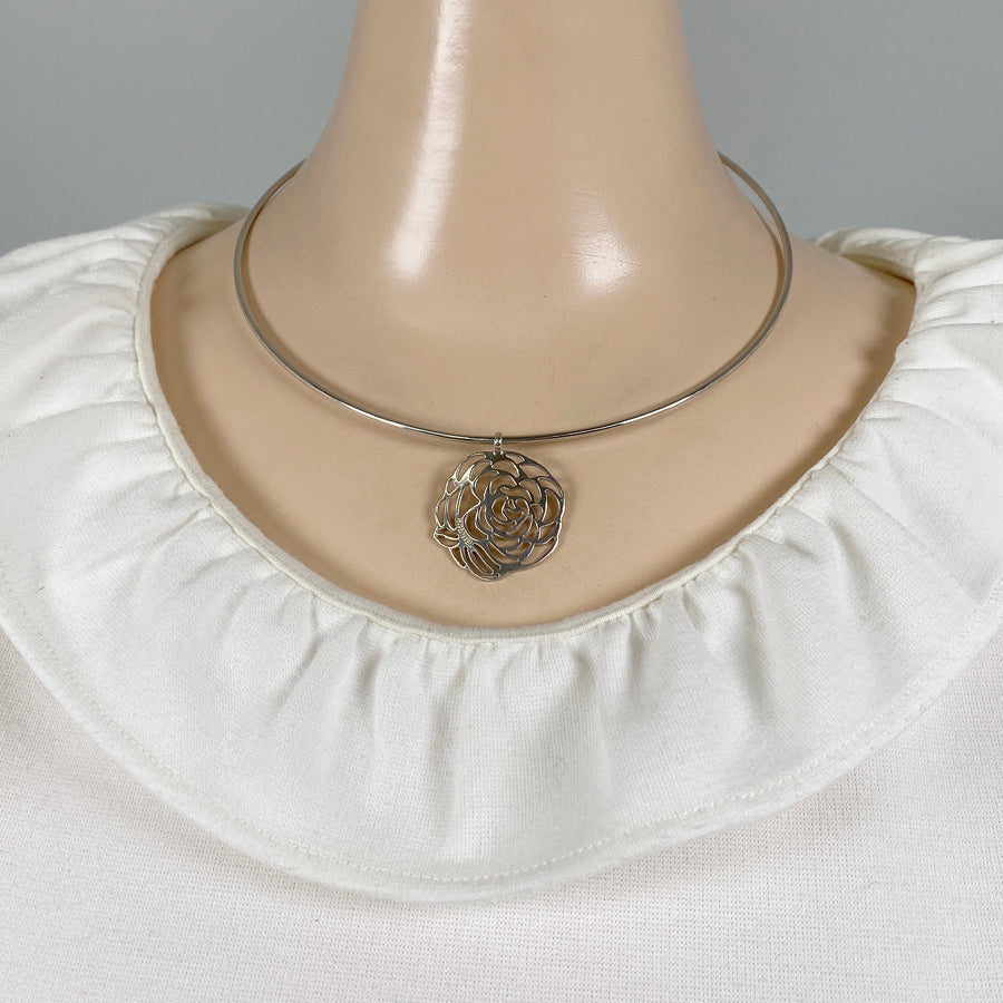 CHANEL Camellia Choker