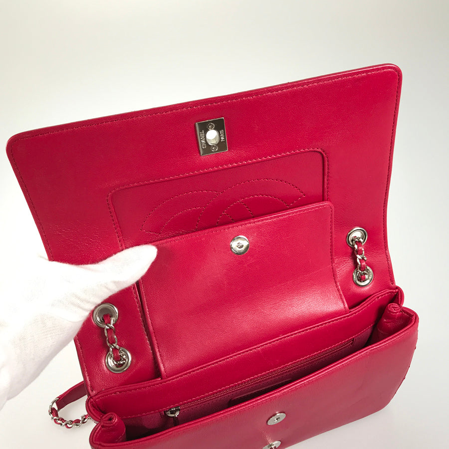 CHANEL Mademoiselle Shoulder bag