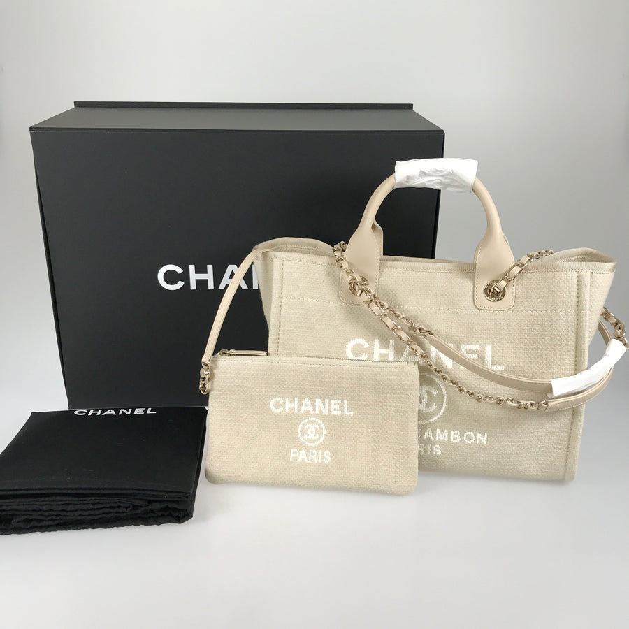 CHANEL Deauville MM Shoulder bag