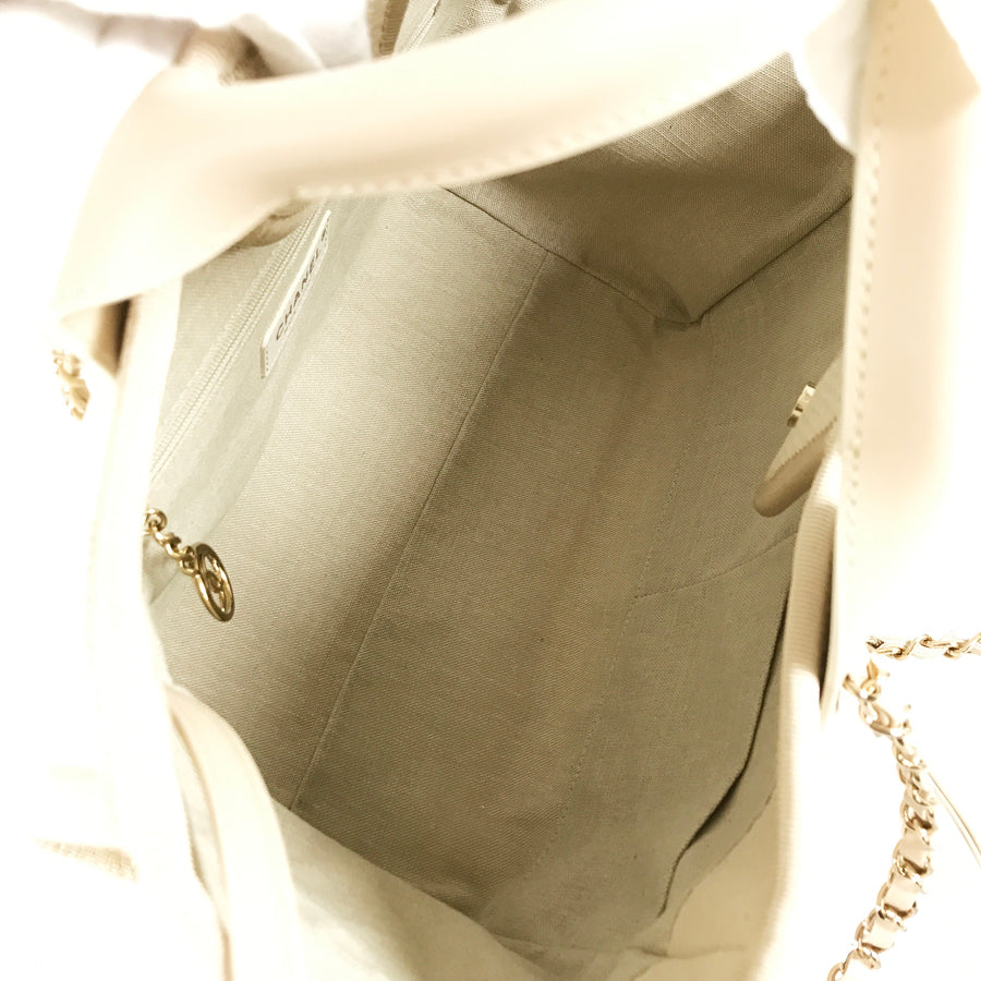 CHANEL Deauville MM Shoulder bag