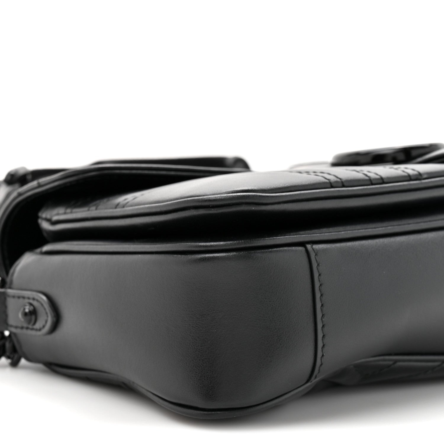 Calfskin Matelasse Monochrome GG Marmont Crossbody Shoulder Bag Black