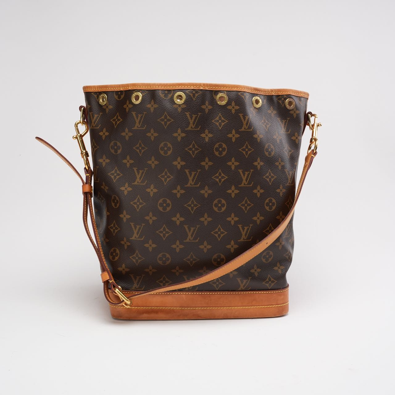 Louis Vuitton Noé Grand 2013 Monogram Canvas