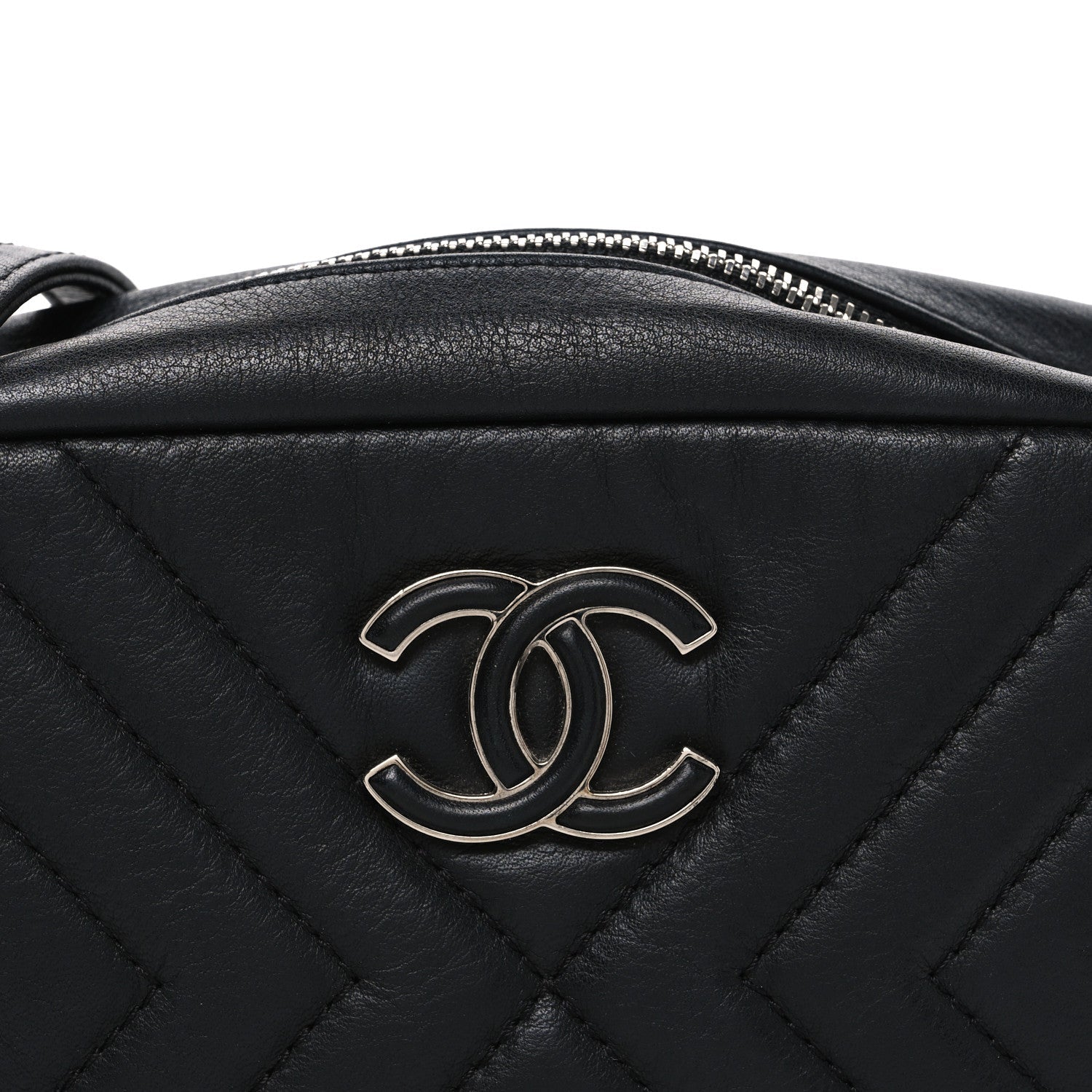 Calfskin Diagonal Chevron Quilted Tassel Camera Case Black