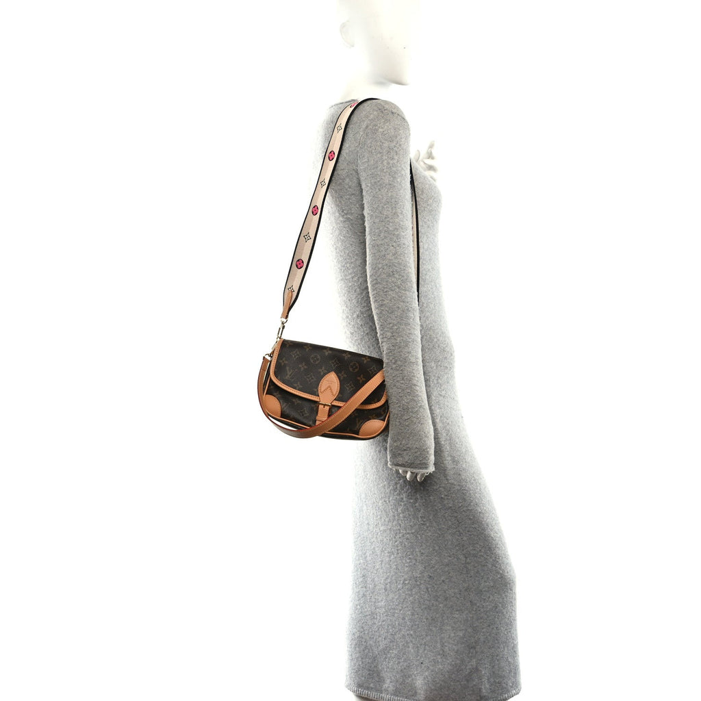 Monogram Diane Black