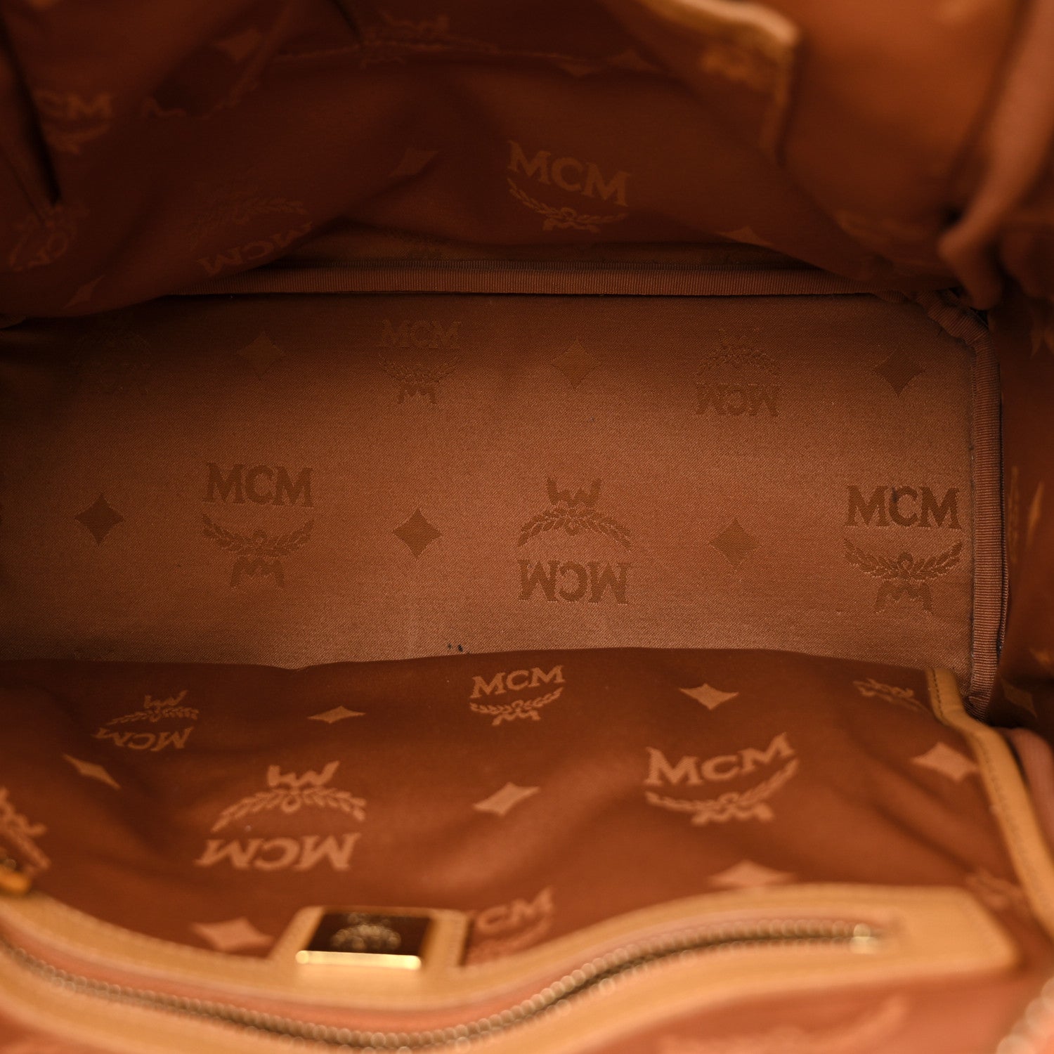 Visetos Studded Medium Dual Stark Backpack Cognac