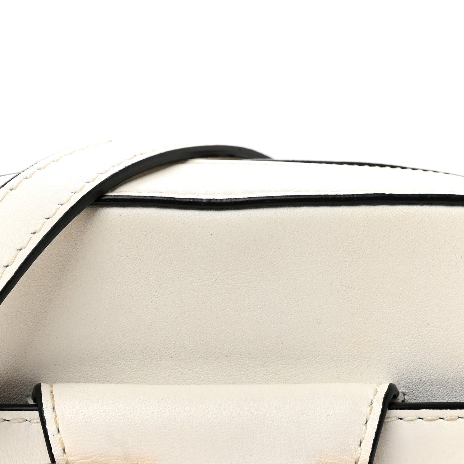 Vitello Virtus Camera Bag White