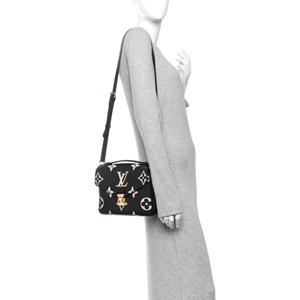 Empreinte Monogram Giant Pochette Metis Black Beige