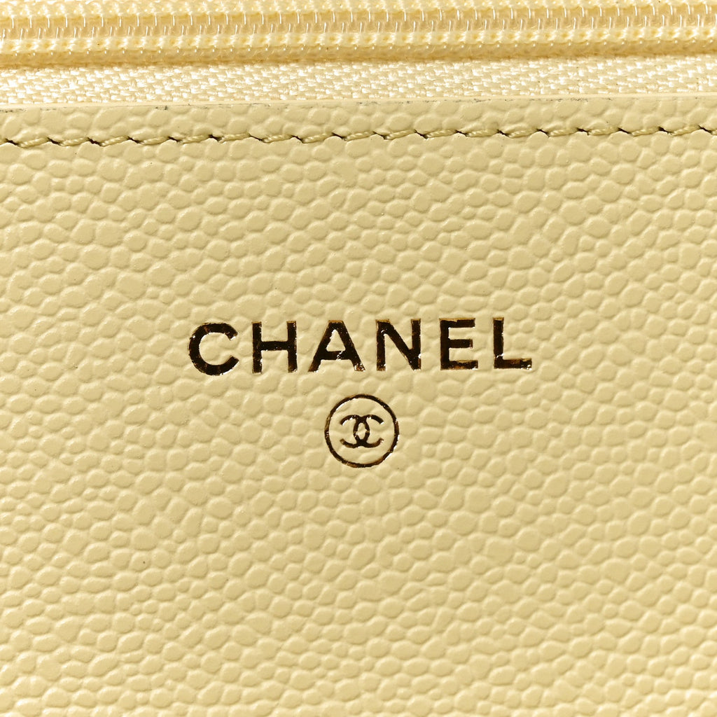 Caviar Quilted CC Turnlock Wallet On Chain WOC Light Yellow