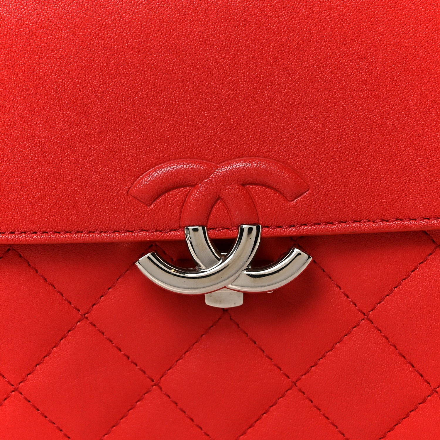 Grained Calfskin Quilted Large CC Box Flap Red