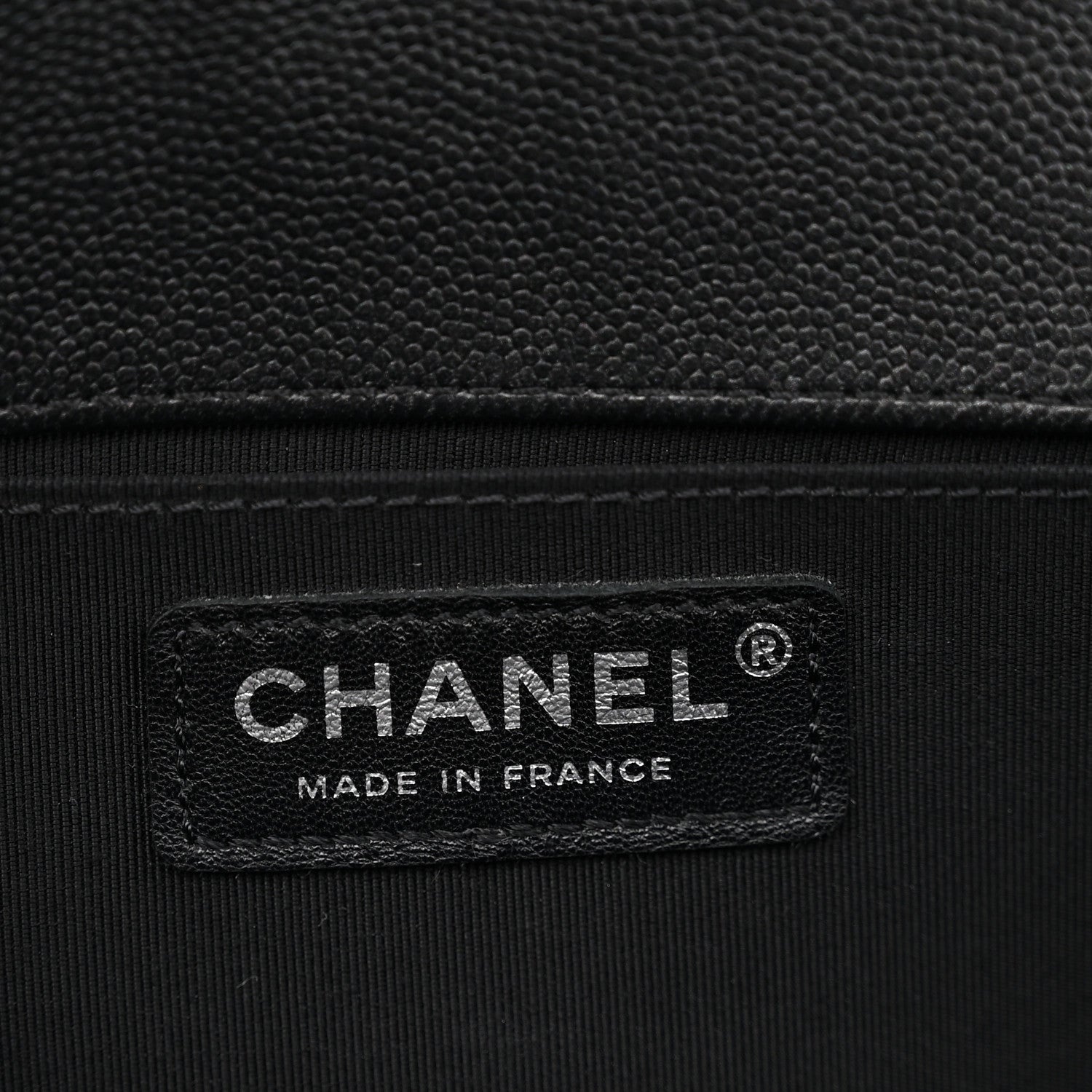 Caviar Quilted Medium Boy Flap So Black