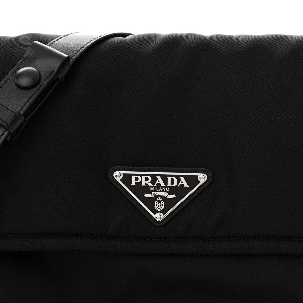 Re-Nylon Padded Medium Traveller Black