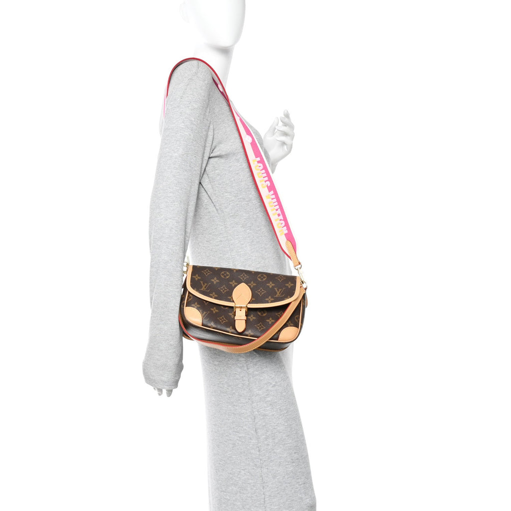 Monogram Diane Fuchsia