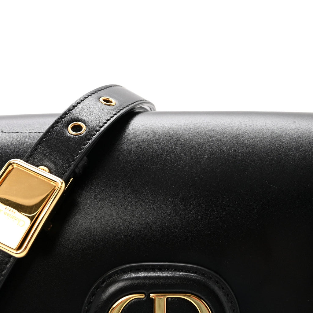 Box Calfskin Medium Bobby Flap Black
