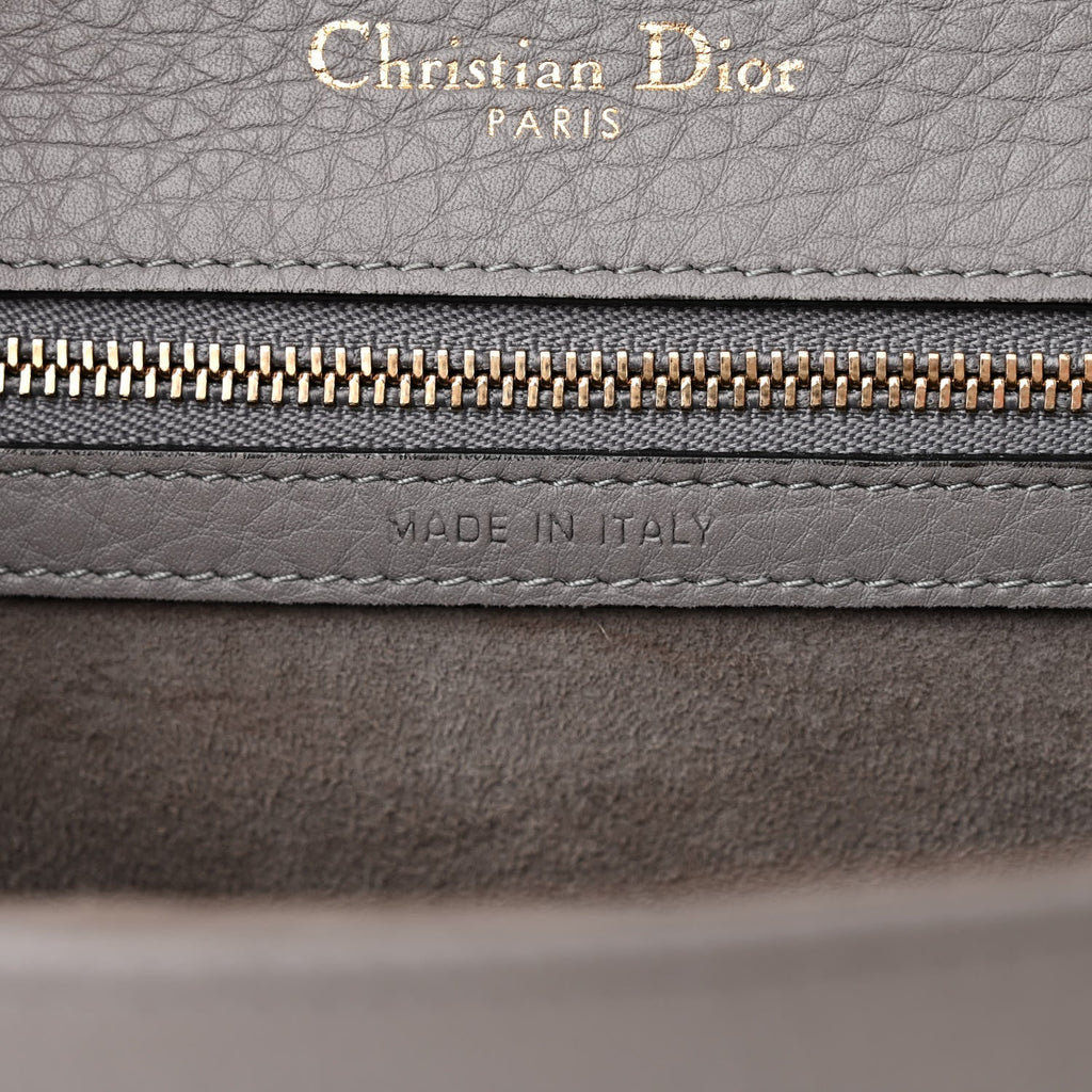 Grained Calfskin Medium Diorama Flap Bag Gris