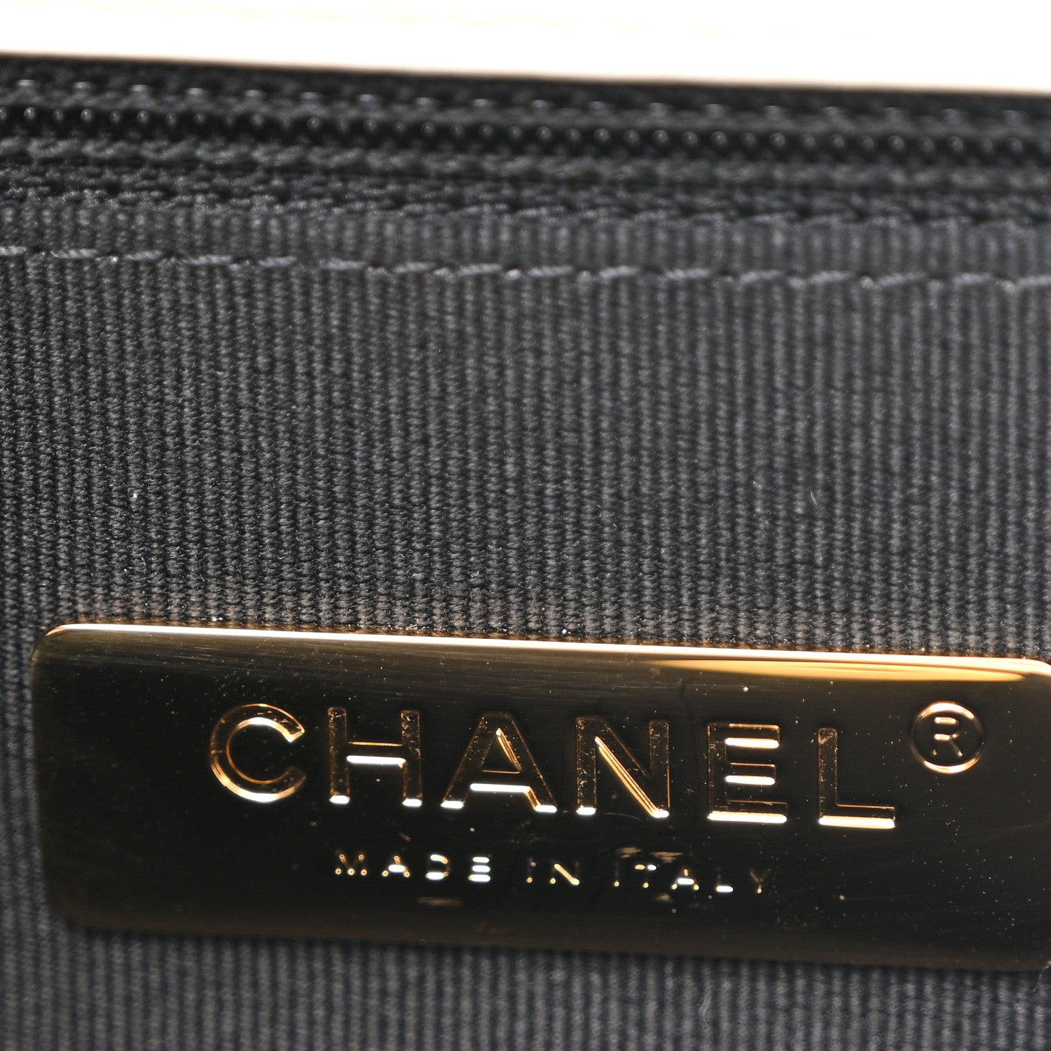 Lambskin Quilted Medium Chanel 19 Flap White