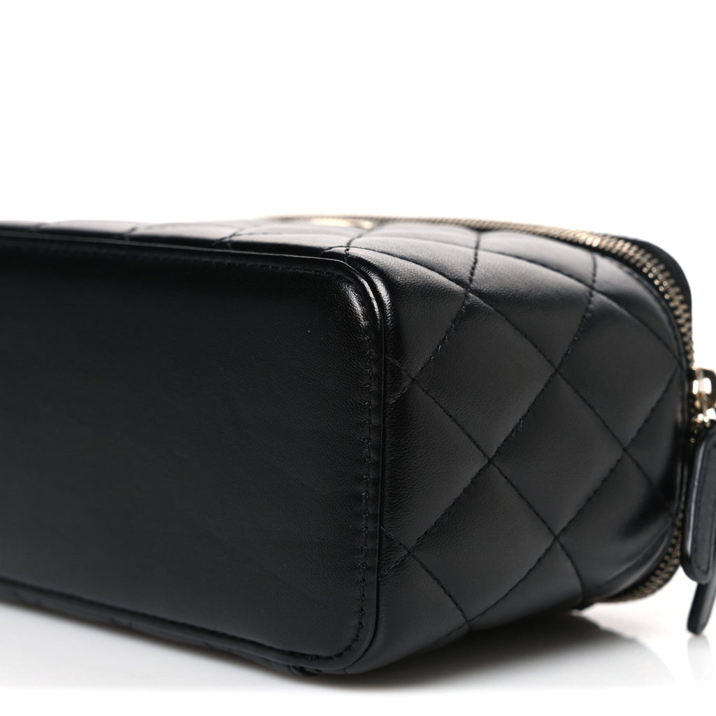 Lambskin Quilted Small Top Handle Vanity Case With Chain Black