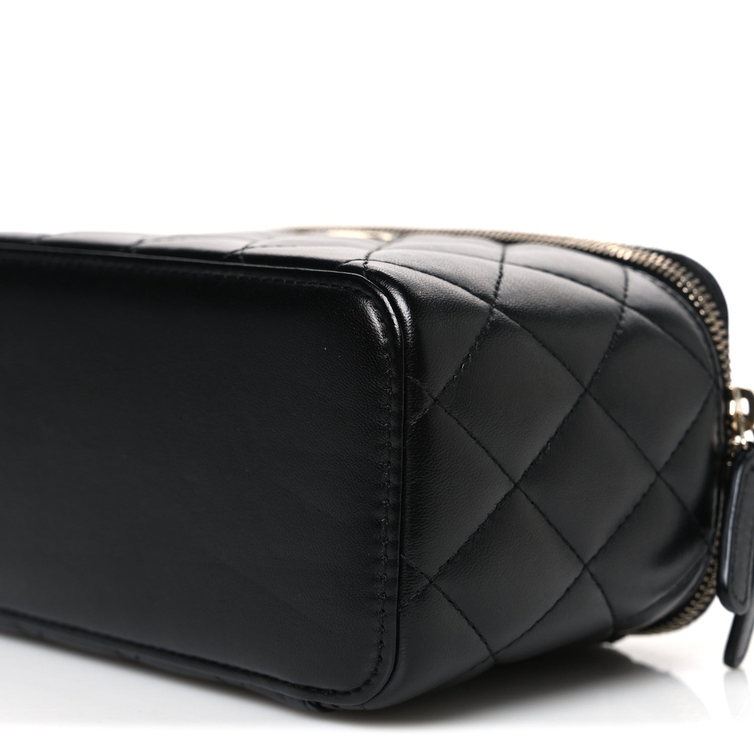 Lambskin Quilted Small Top Handle Vanity Case With Chain Black