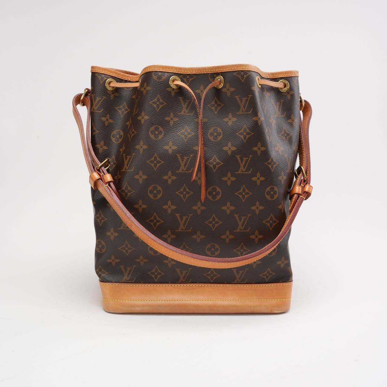 Louis Vuittion Sac Noe Grand Monogram Canvas 2013