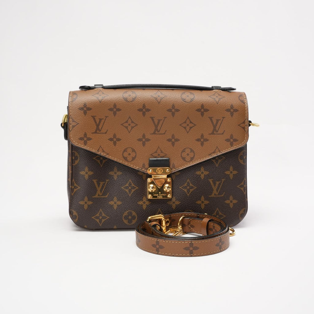 Louis Vuitton Monogram Pochette Metis MM Hand Bag 2017