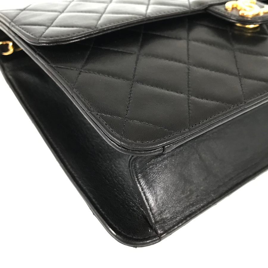 CHANEL Matelasse Shoulder bag