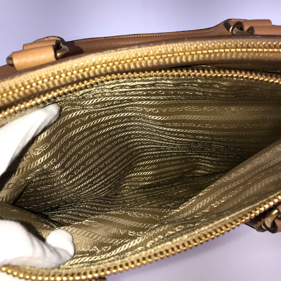 PRADA BN2420 Hand bag