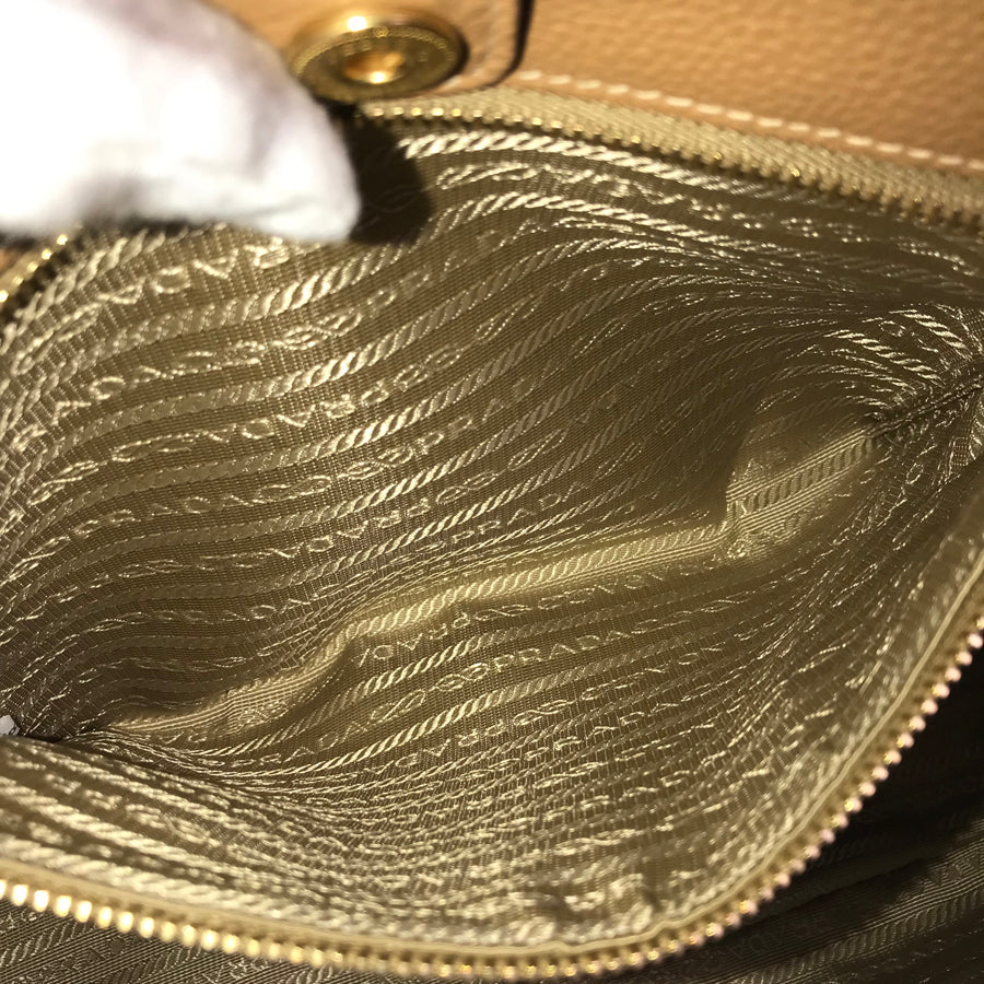 PRADA BN2420 Hand bag