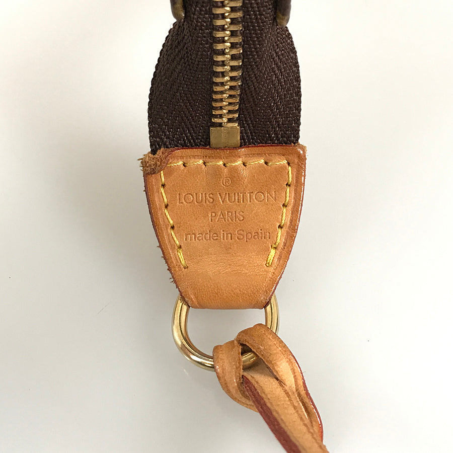 LOUIS VUITTON Monogram Pochette Accessoires M51980 Pouch